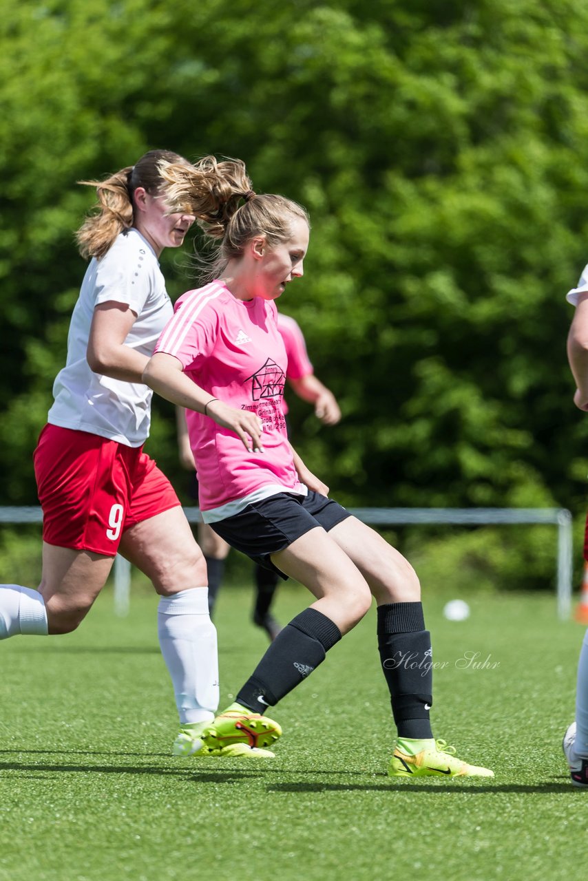 Bild 100 - wBJ SV Wahlstedt - SV Steinhorst/Labenz : Ergebnis: 0:1